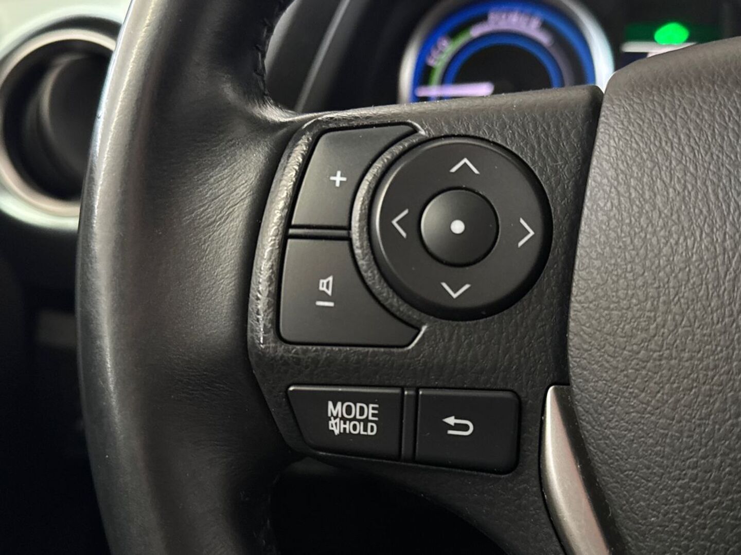 TOYOTA Auris 17