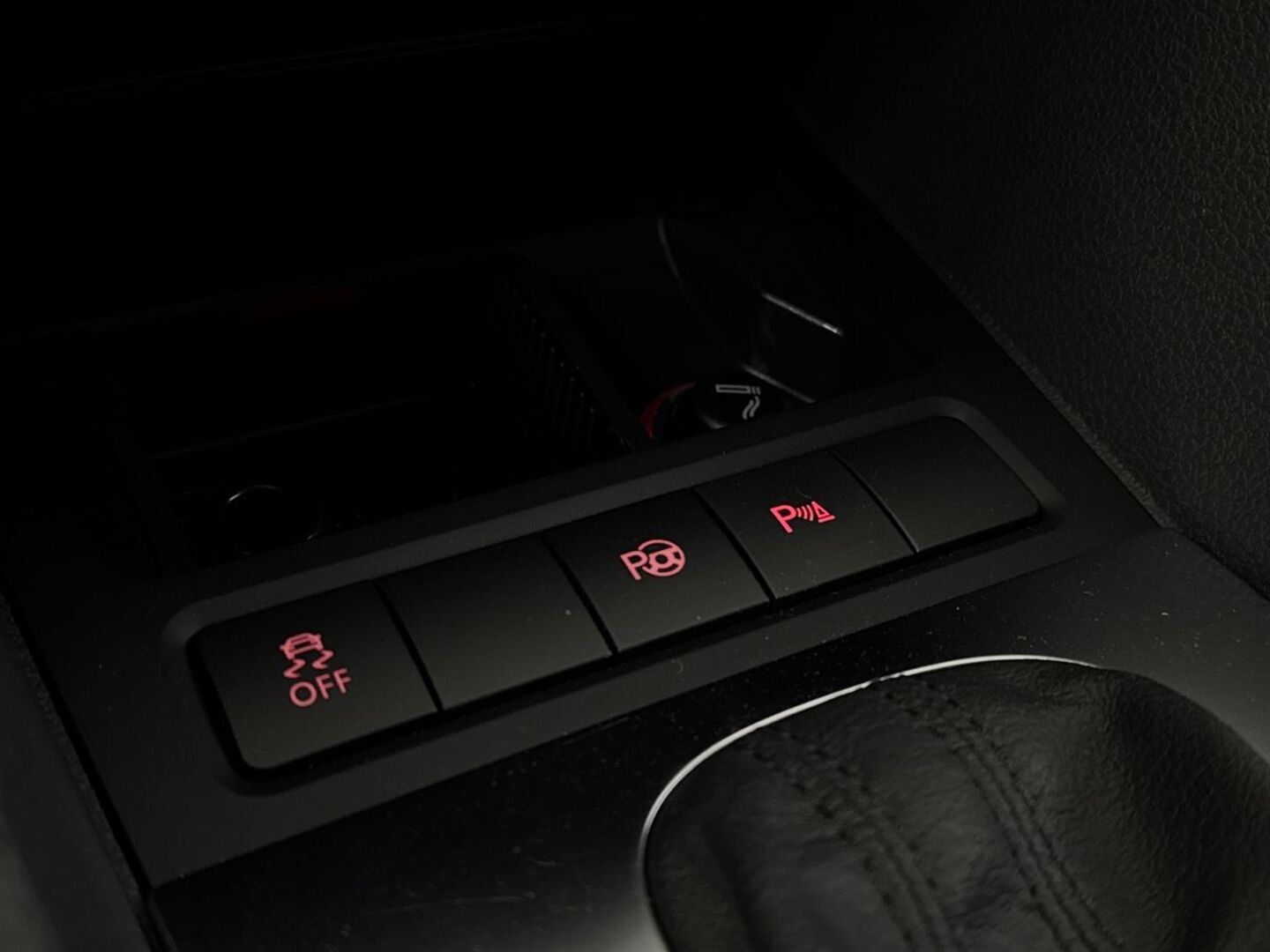 VOLKSWAGEN Golf 2012