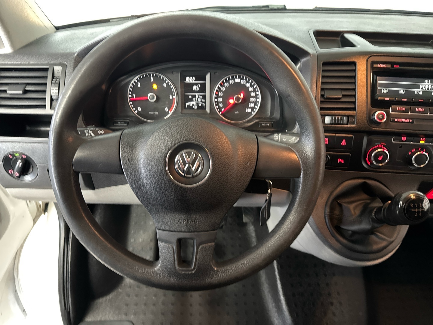 VOLKSWAGEN Transporter 2015
