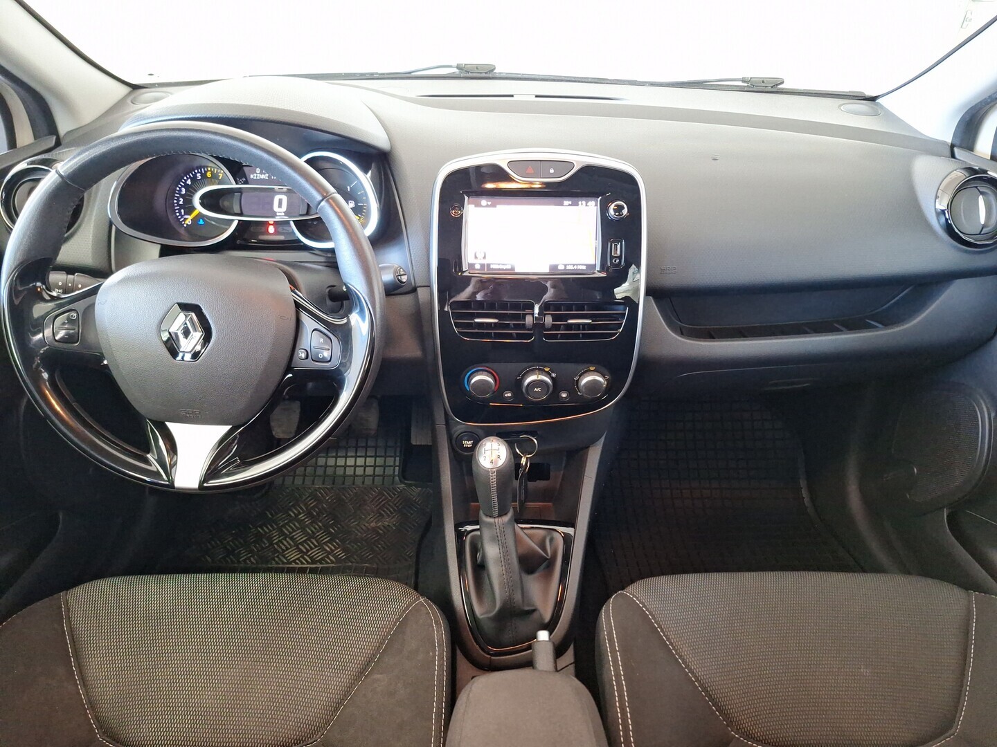 RENAULT Clio 2015