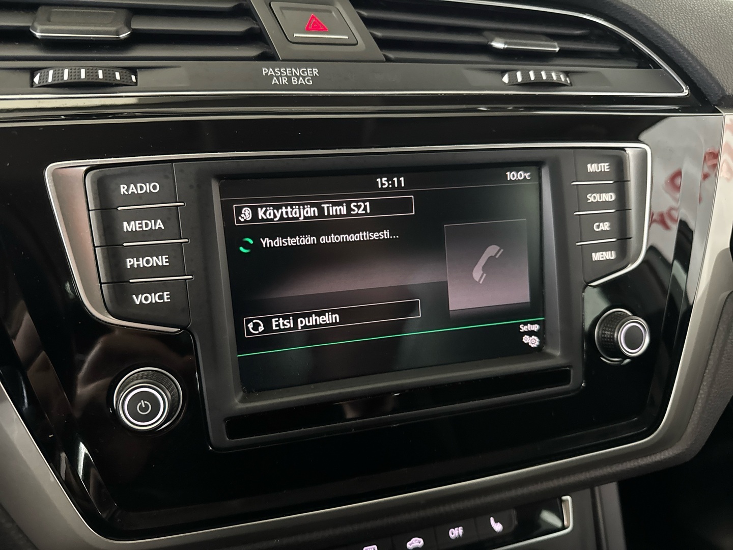 VOLKSWAGEN Touran 2016