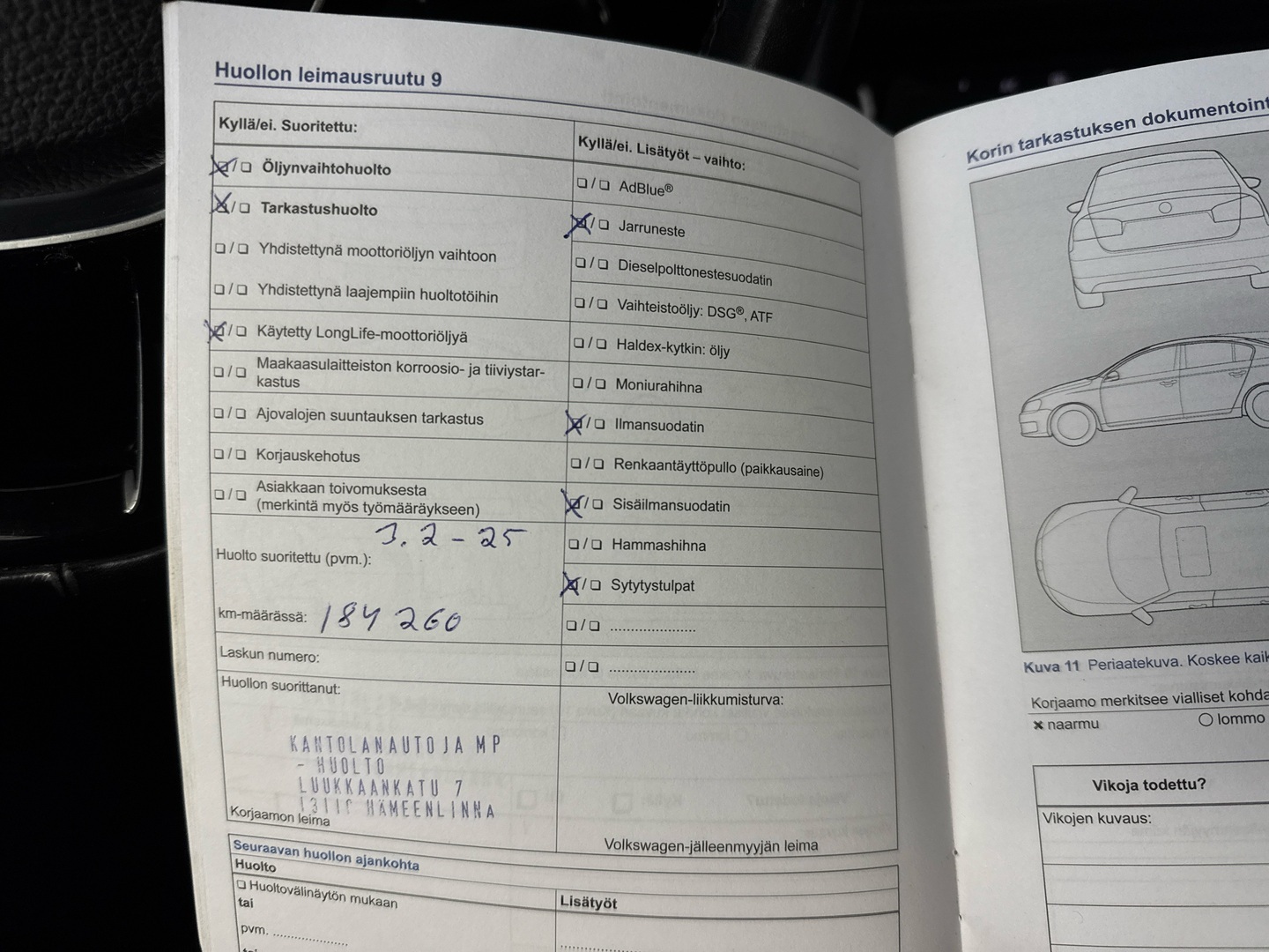 VOLKSWAGEN Touran 2016