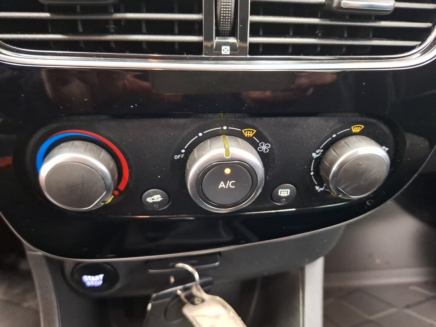 RENAULT Clio 2017