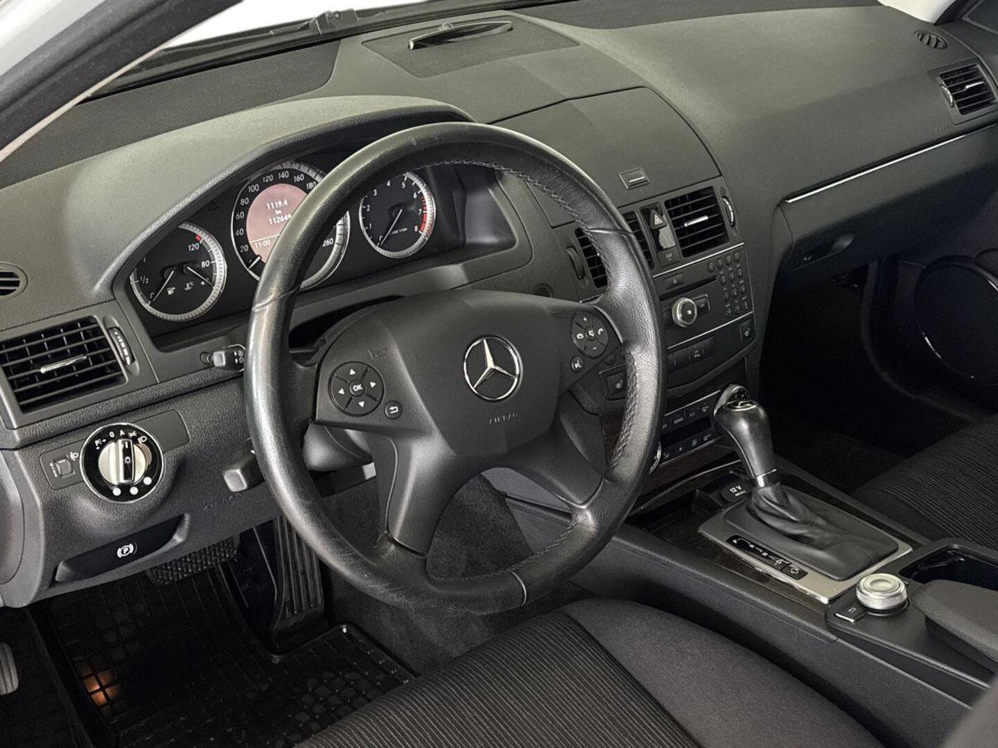 MERCEDES-BENZ C 2009
