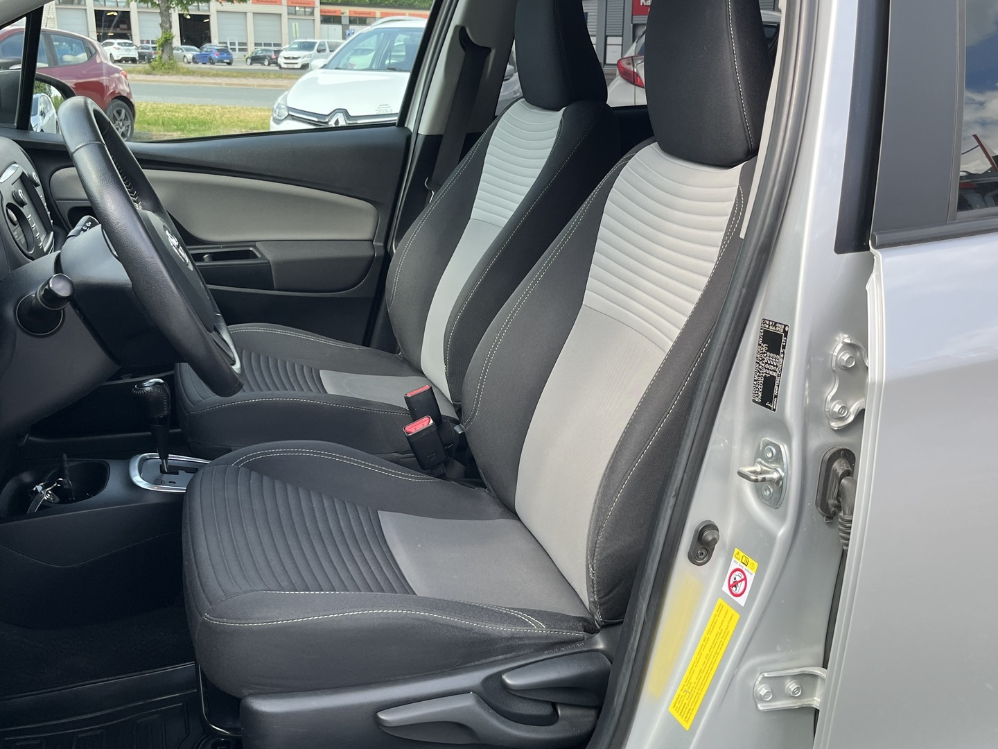 TOYOTA Yaris 2018