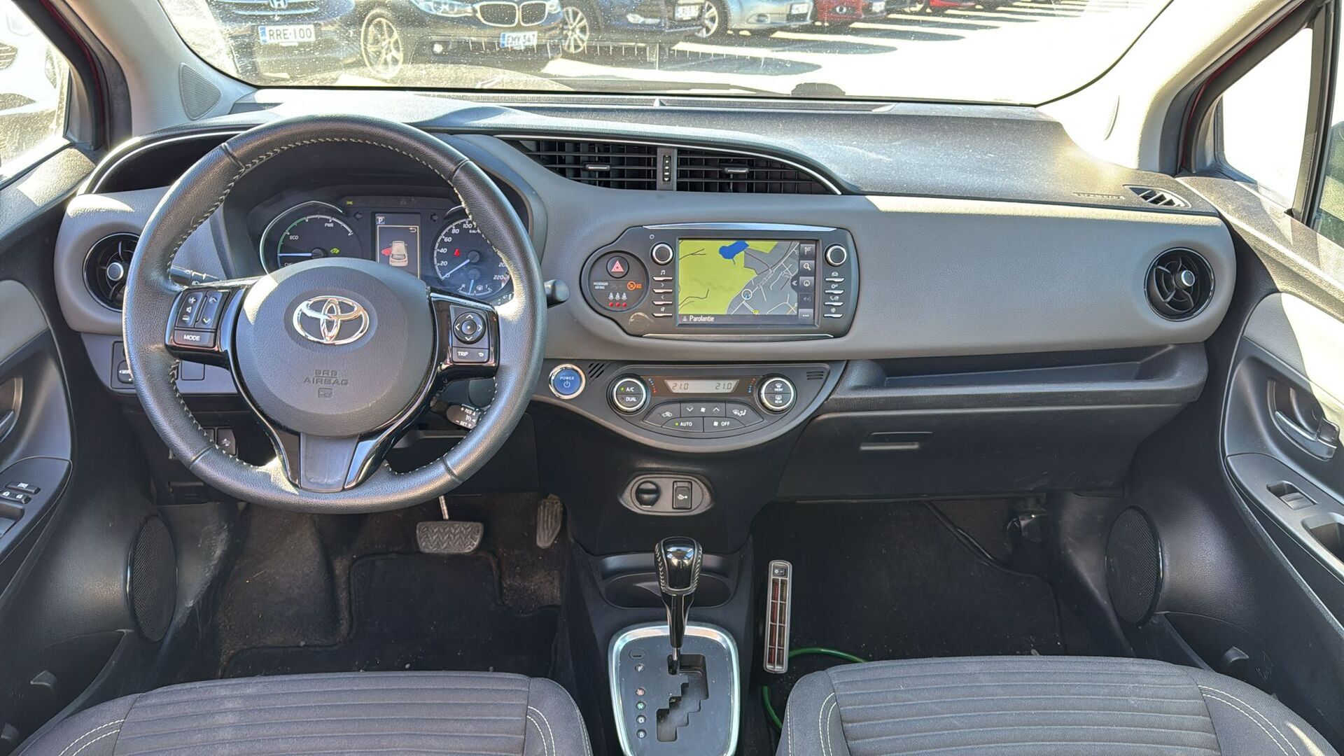 TOYOTA Yaris 2018