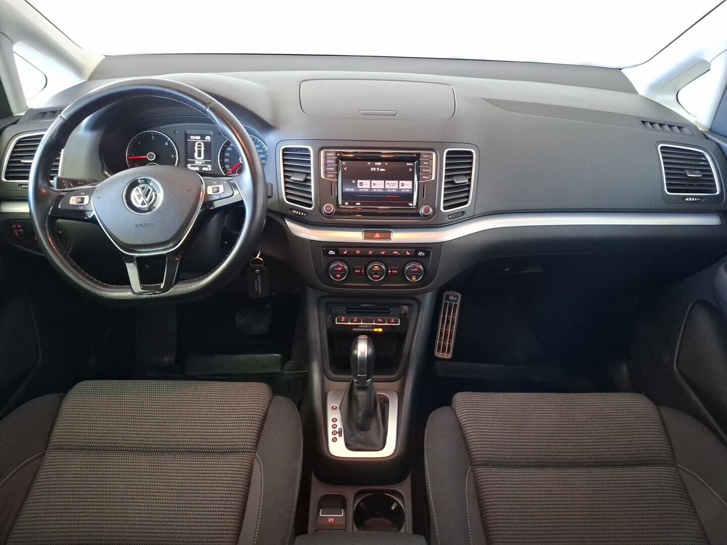 VOLKSWAGEN Sharan 2016