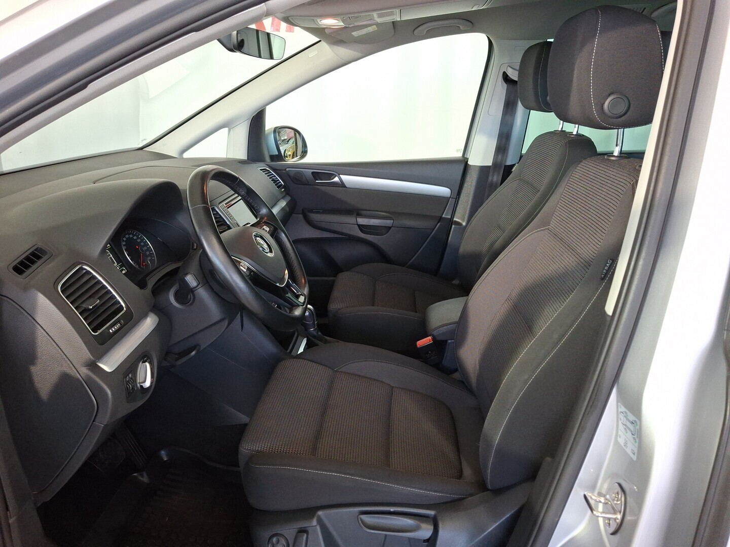 VOLKSWAGEN Sharan 2016