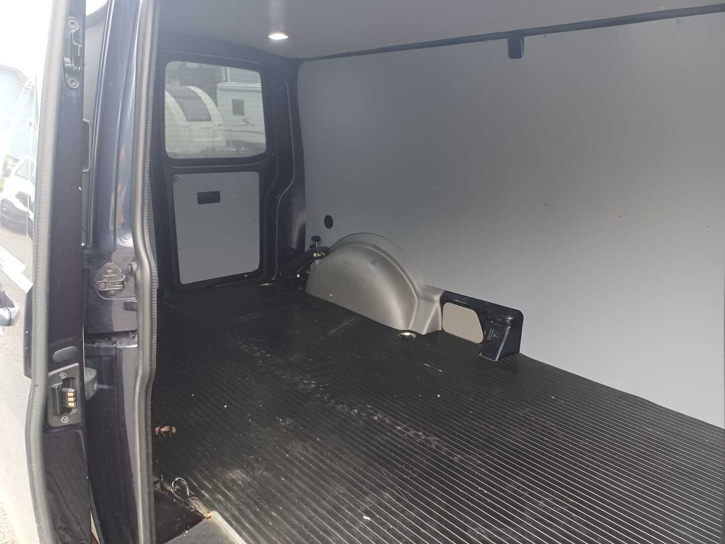 VOLKSWAGEN Transporter 2019