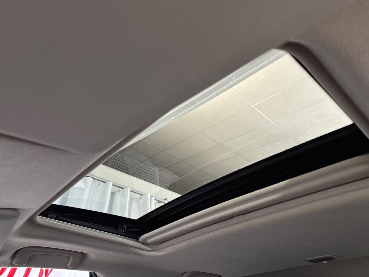 MITSUBISHI Outlander PHEV 19