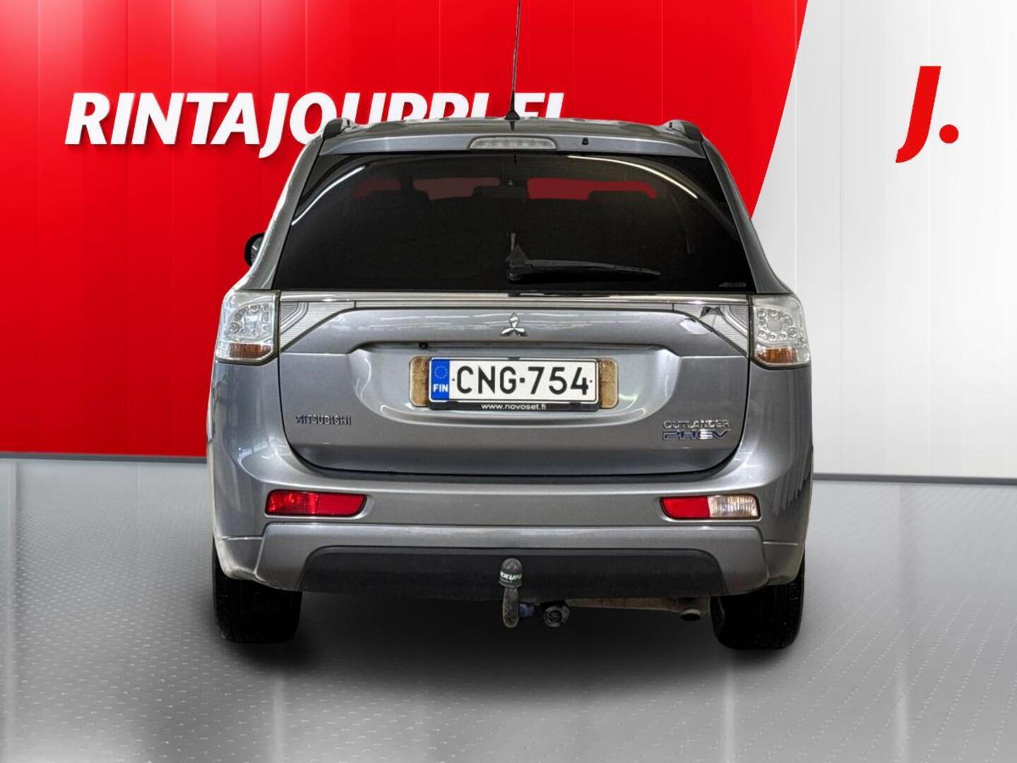 MITSUBISHI Outlander PHEV 4