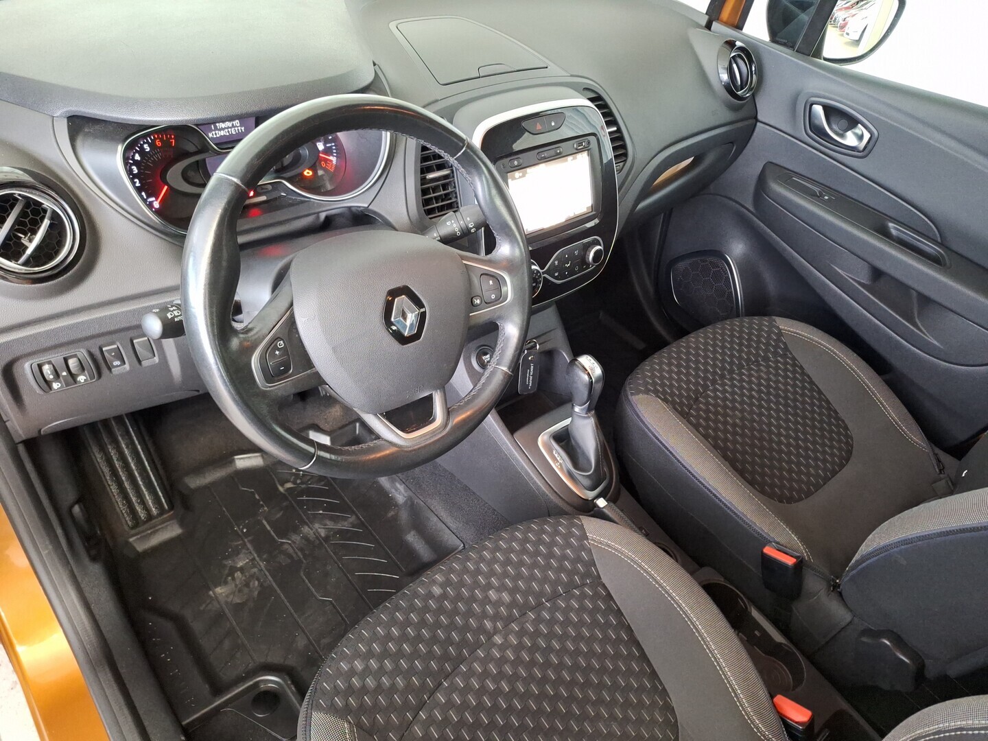 RENAULT Captur 2019
