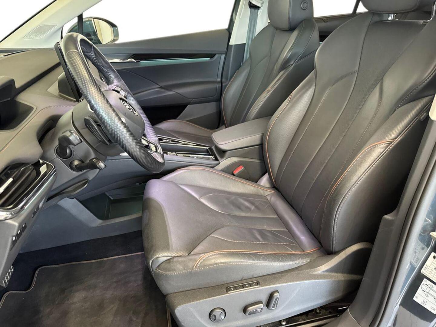 SKODA Enyaq 9