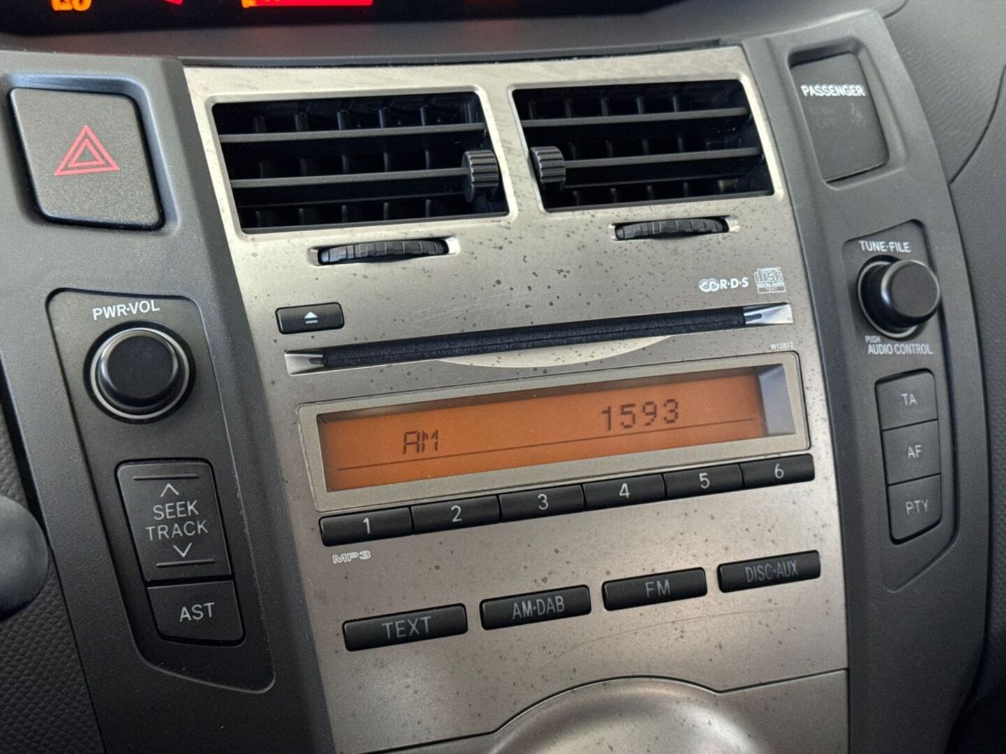 TOYOTA Yaris 2010