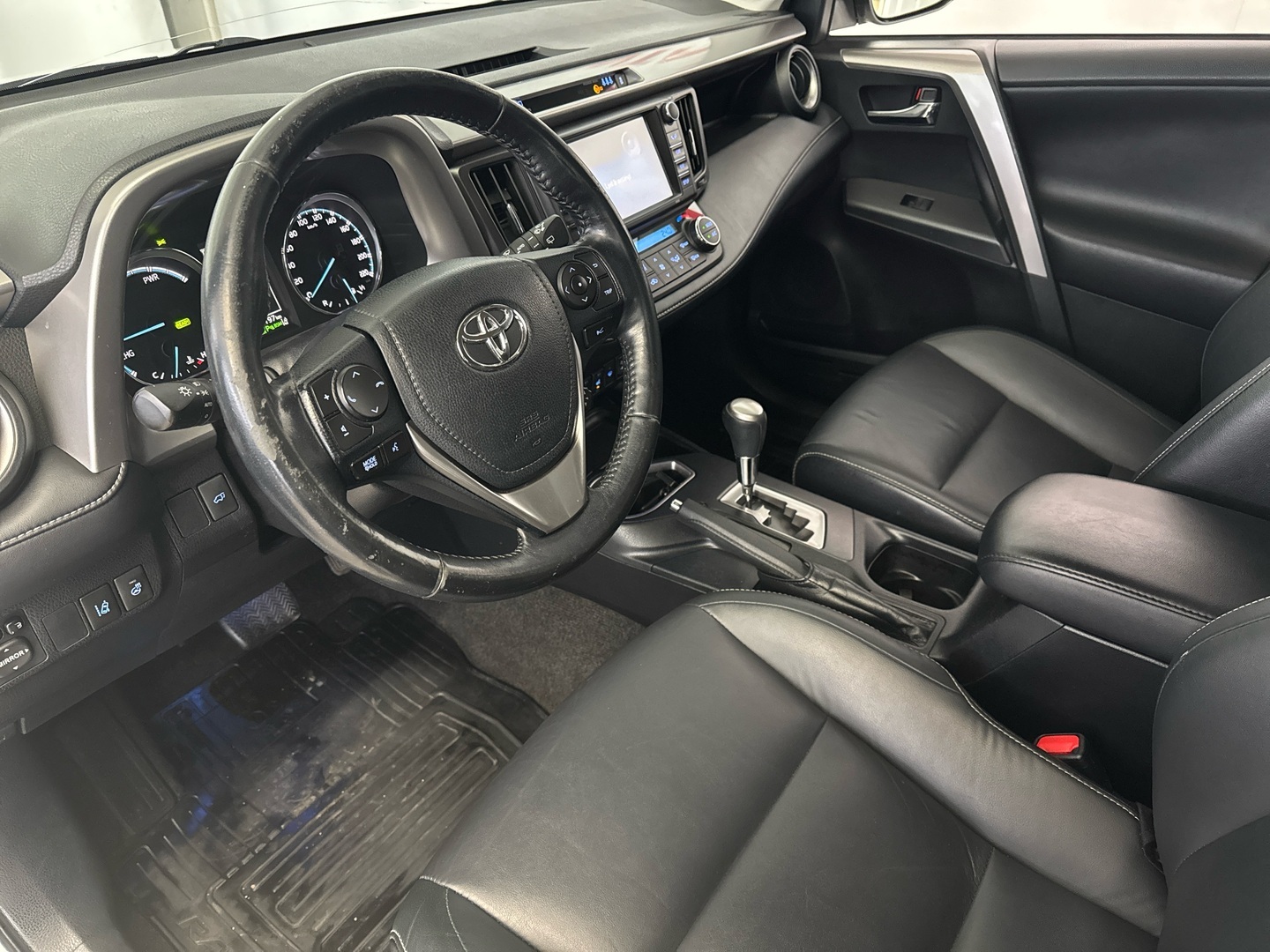 TOYOTA RAV4 2017