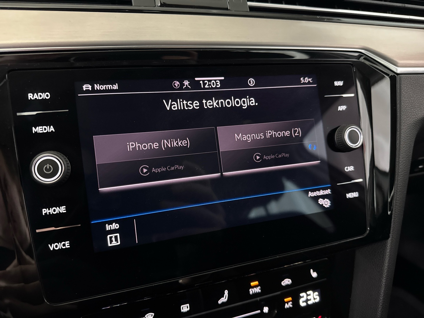 VOLKSWAGEN Passat 2021