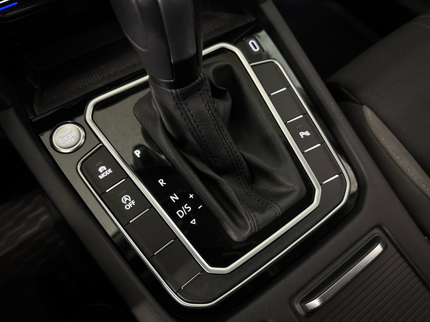 VOLKSWAGEN Passat 2021