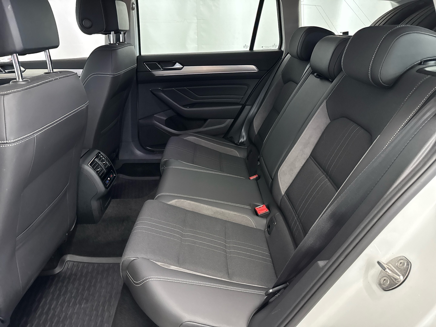 VOLKSWAGEN Passat 2021