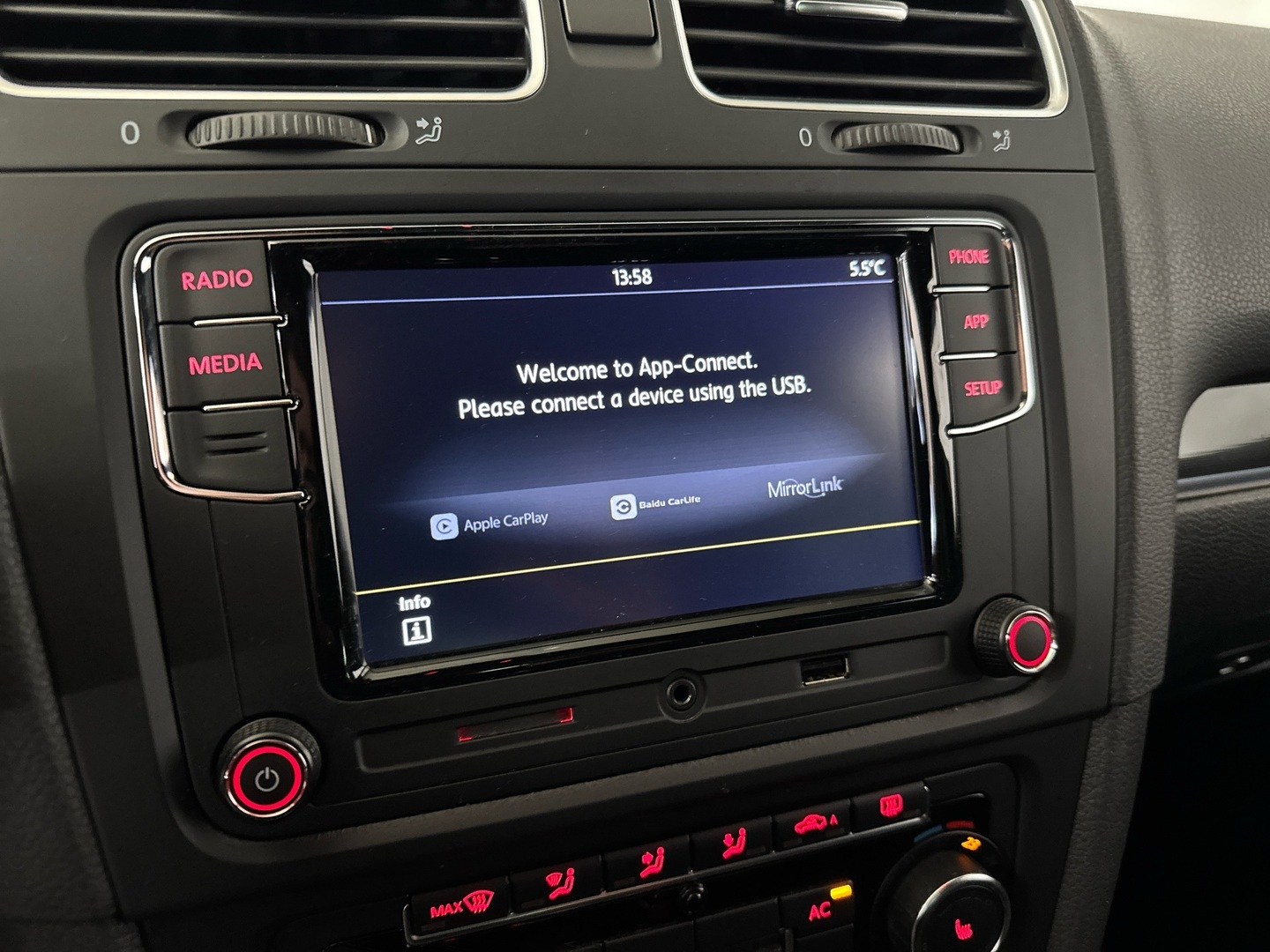 VOLKSWAGEN Golf 2011