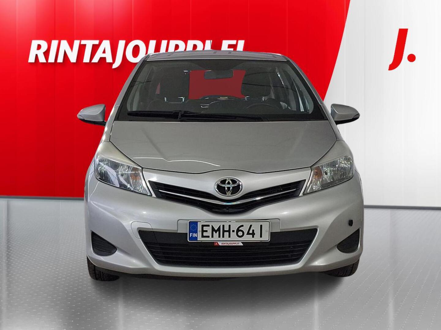 TOYOTA Yaris 2013