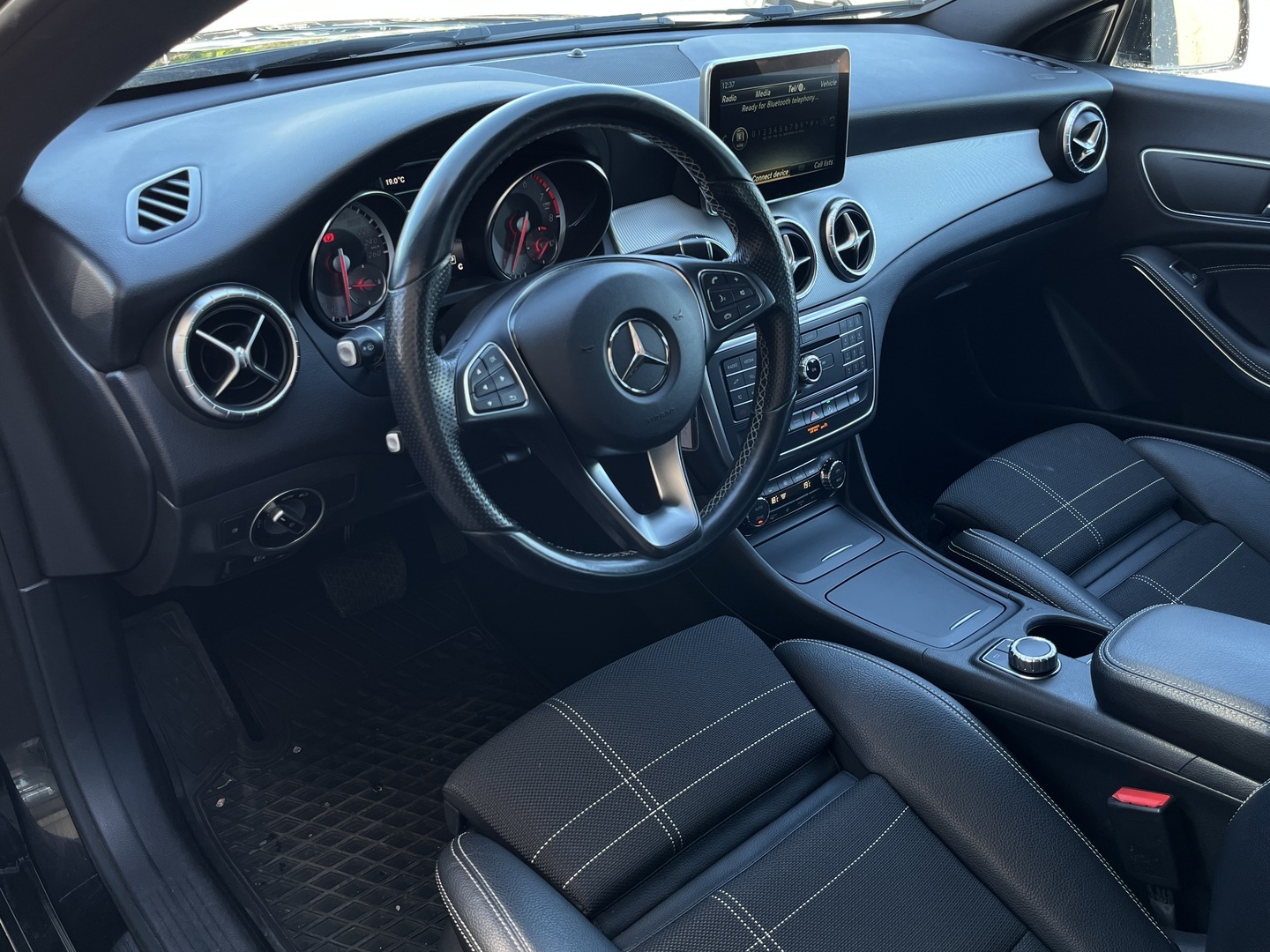 MERCEDES-BENZ CLA 2016