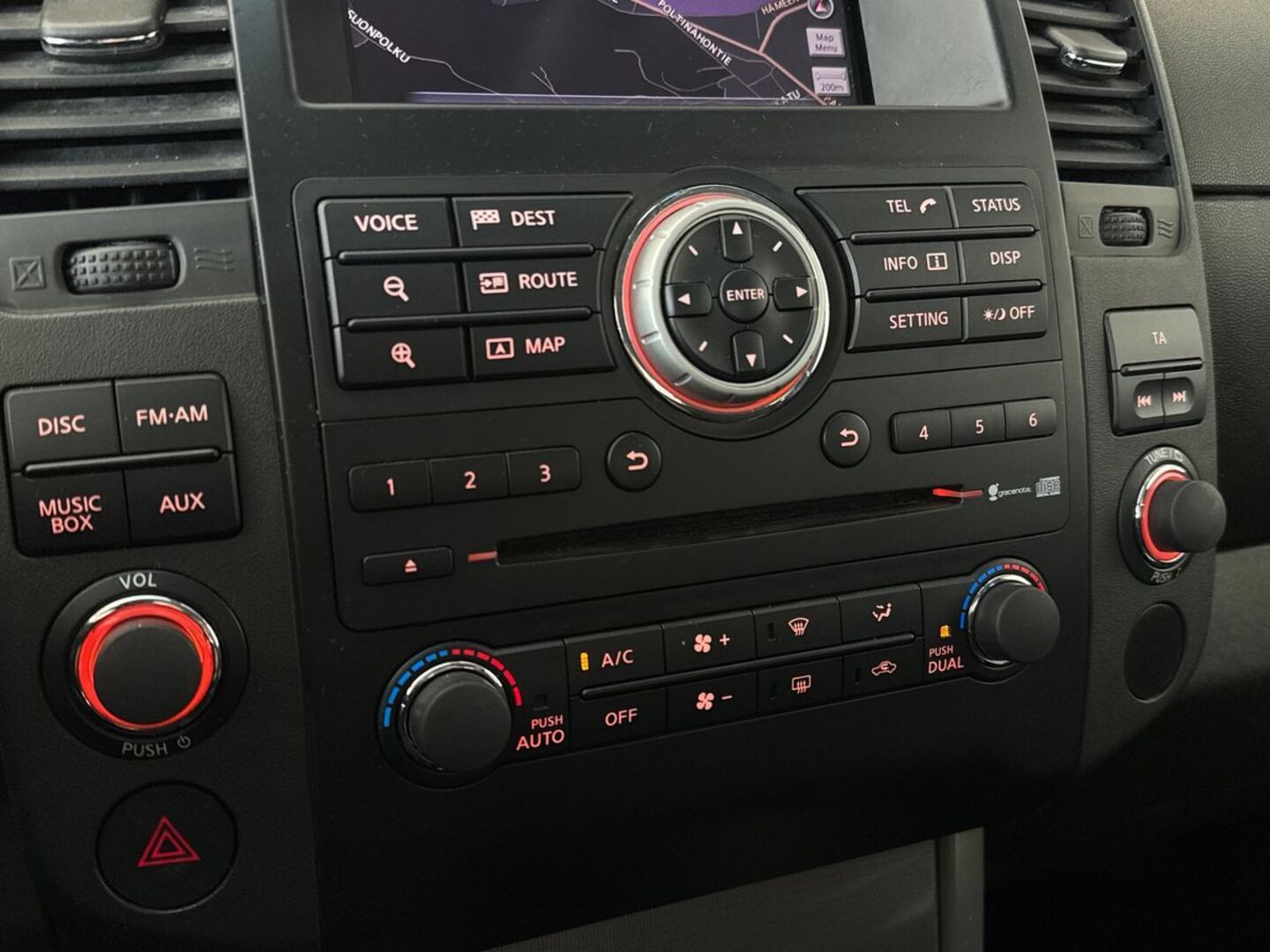 NISSAN Navara 18