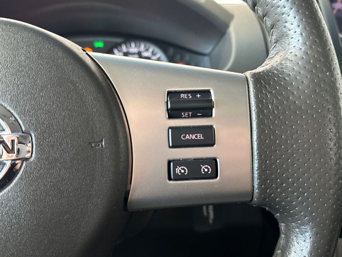 NISSAN Navara 22