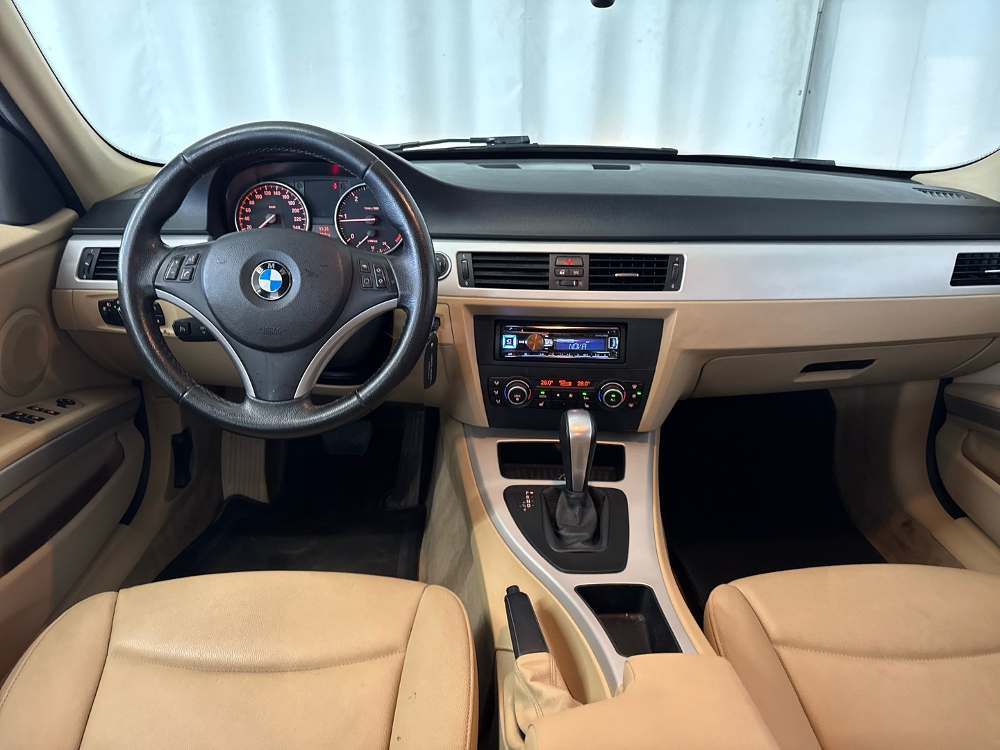 BMW 318 2010