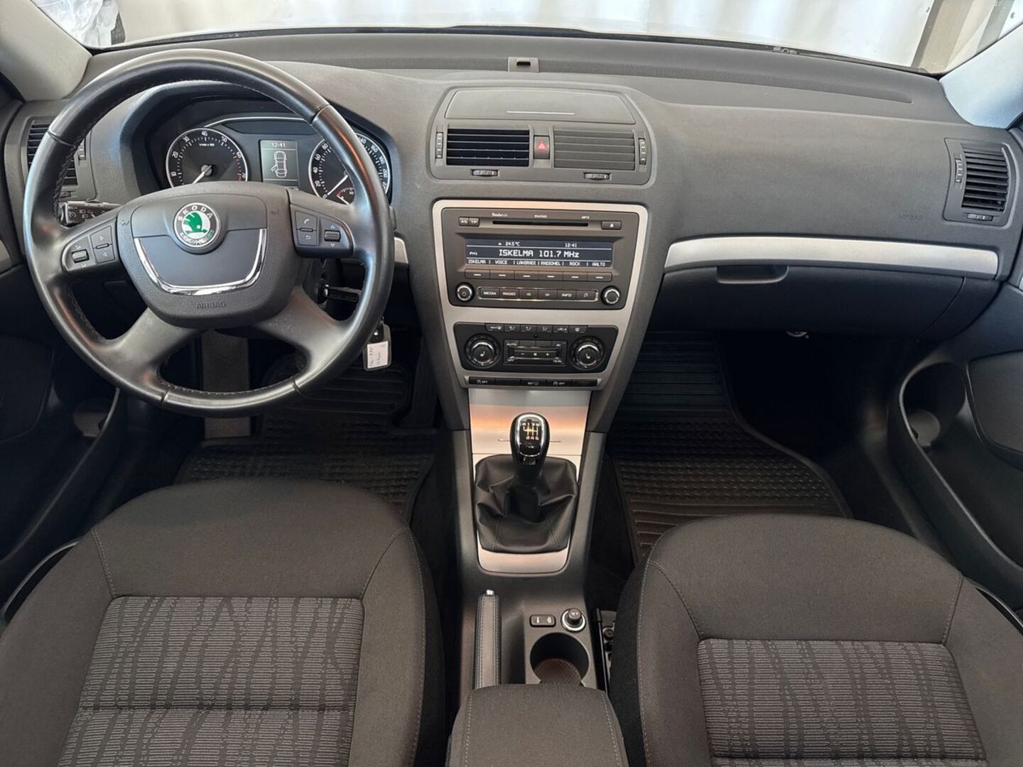 SKODA Octavia 2012