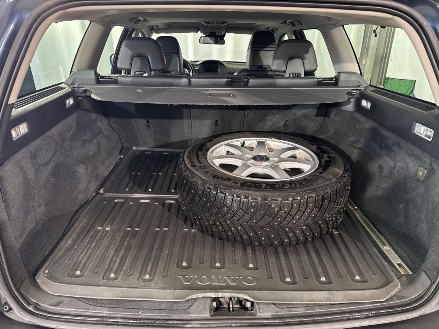 VOLVO XC70 2012