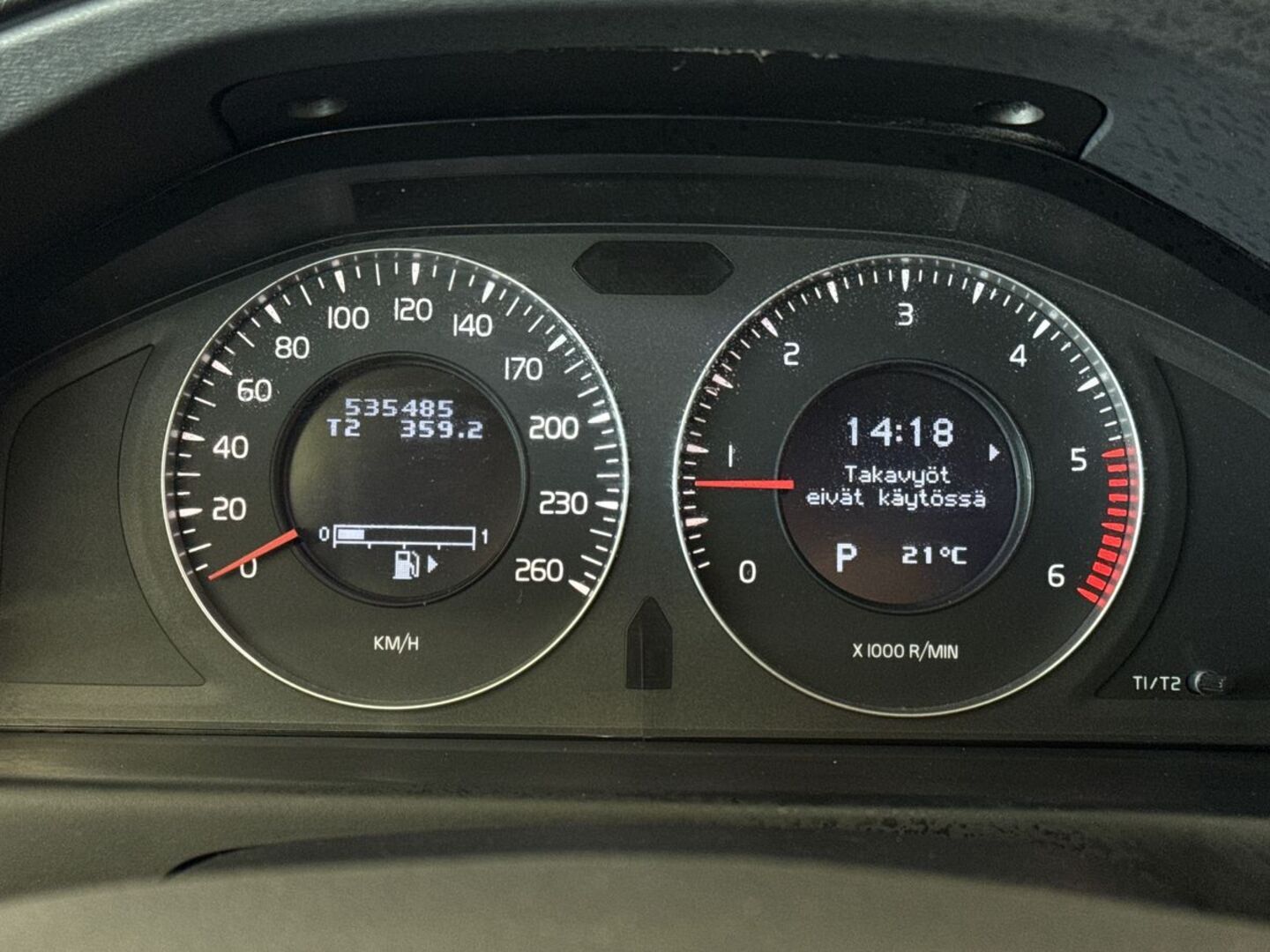 VOLVO V70 12