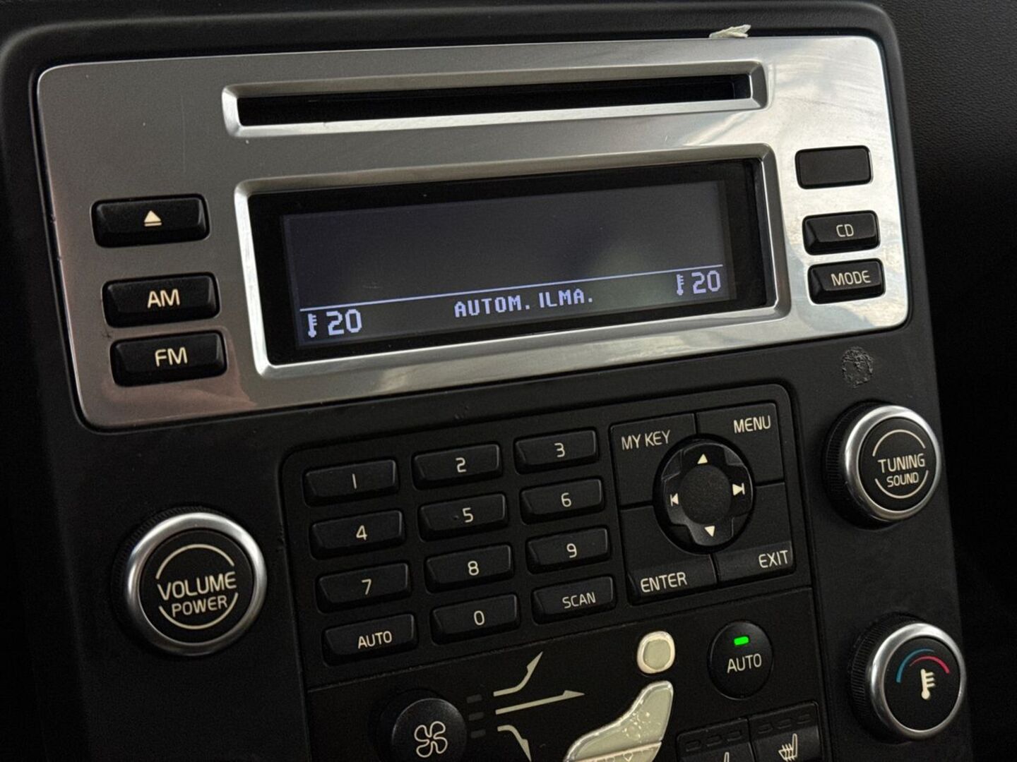 VOLVO V70 15
