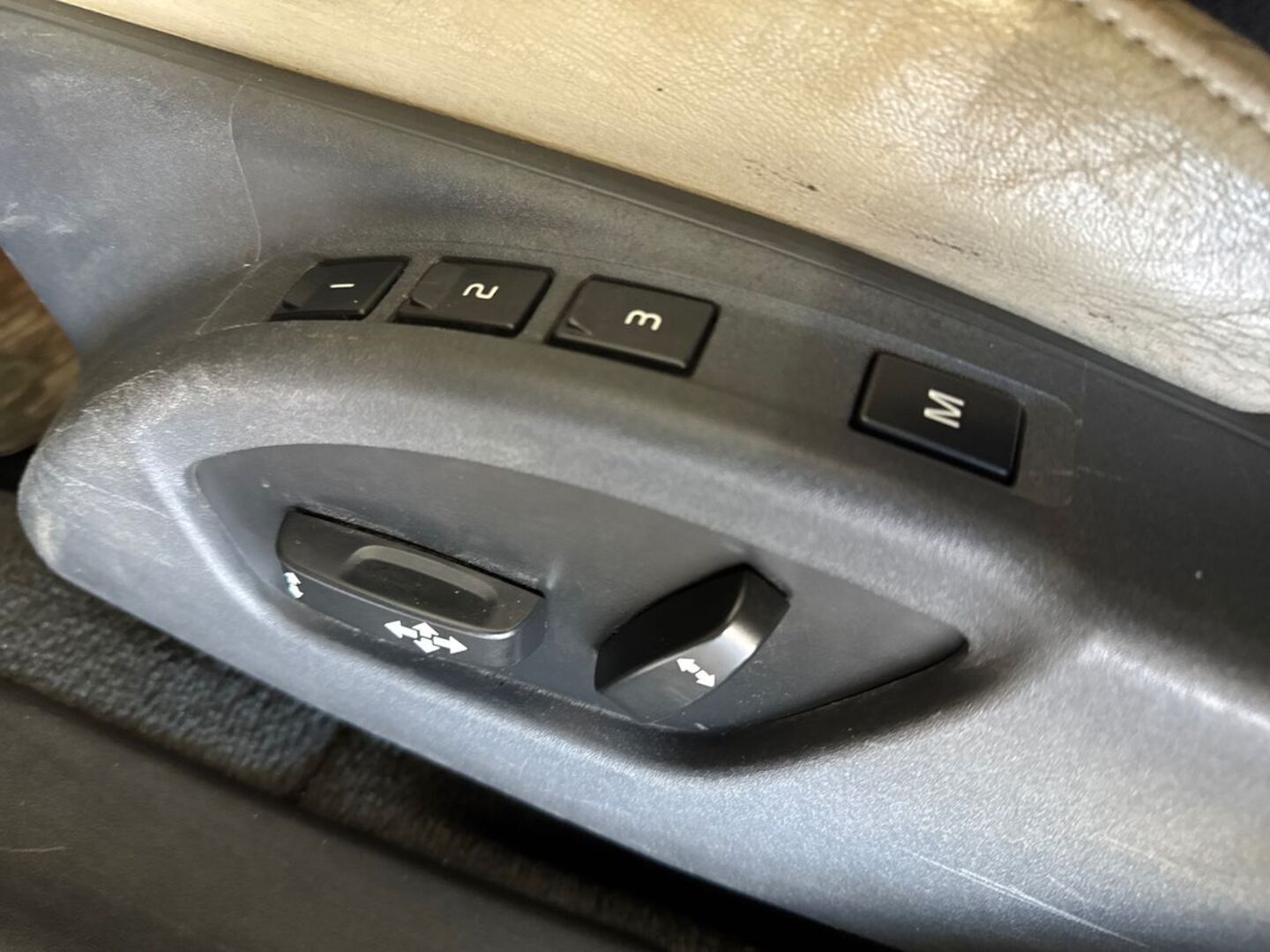 VOLVO V70 17