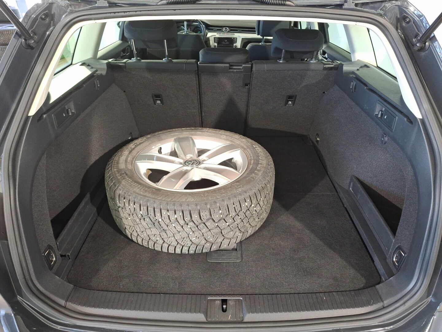 VOLKSWAGEN Passat 2017