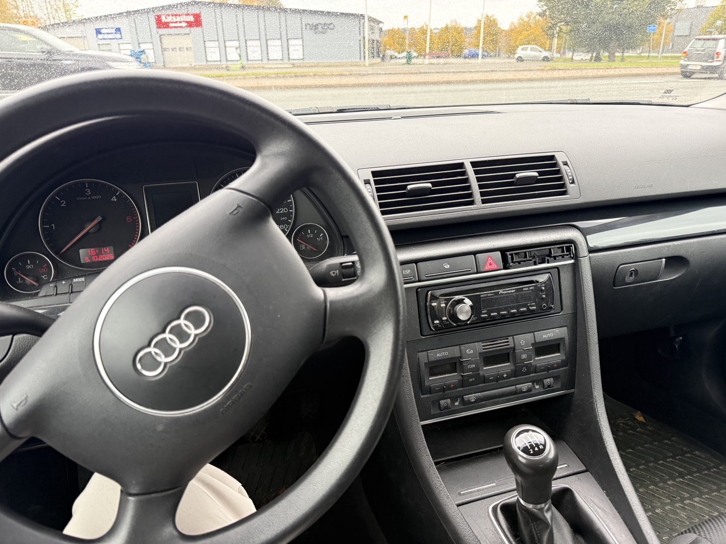 AUDI A4 2001