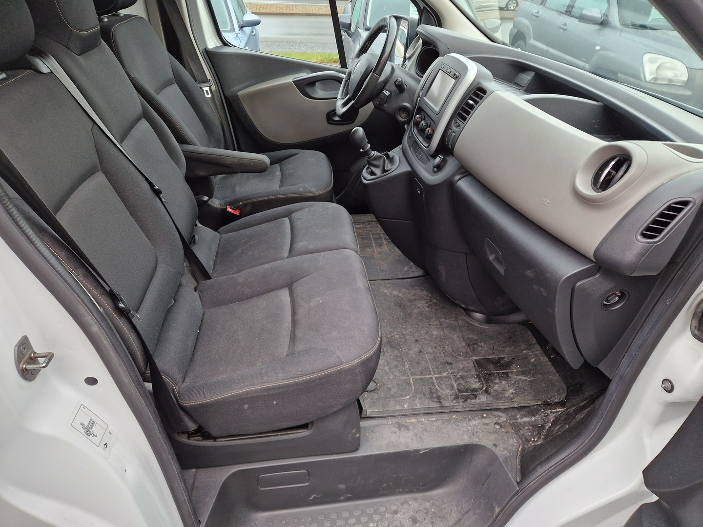 RENAULT Trafic 2015