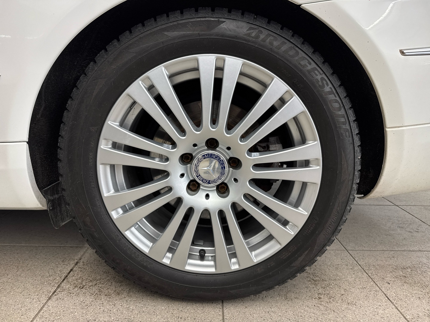 MERCEDES-BENZ E 2013