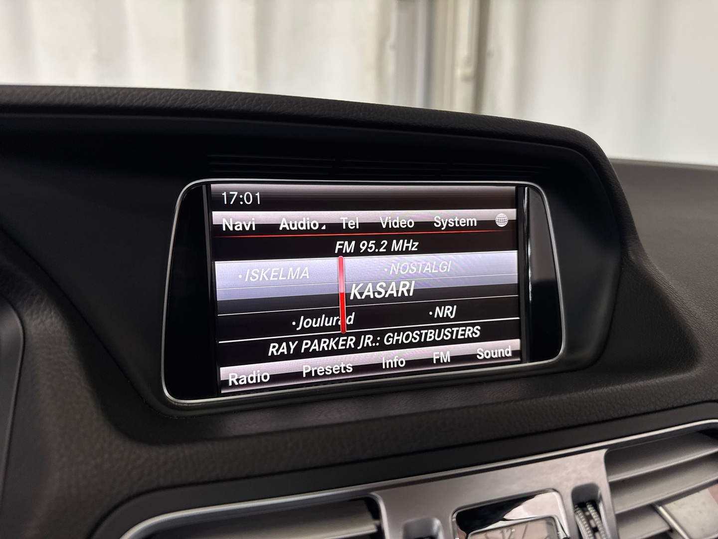 MERCEDES-BENZ E 2013