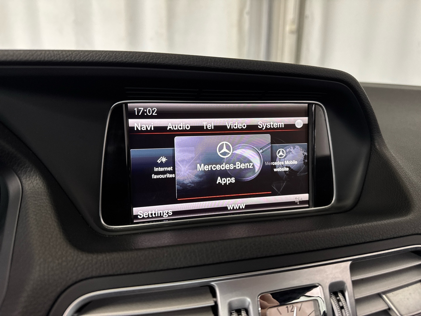 MERCEDES-BENZ E 2013