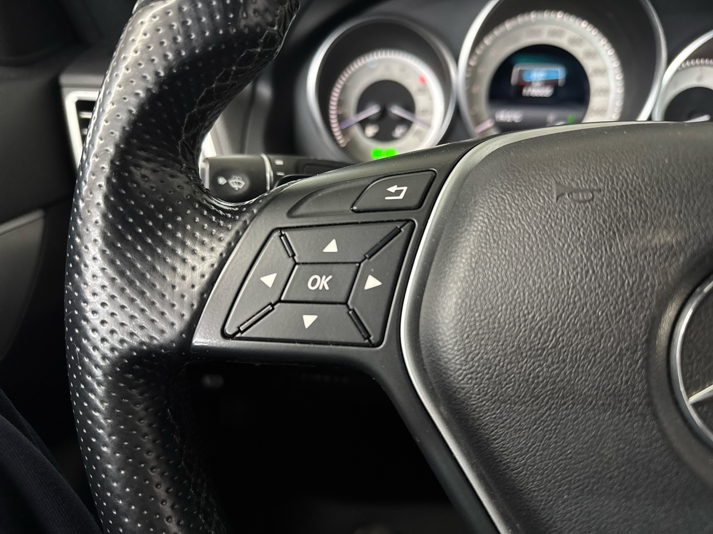 MERCEDES-BENZ E 2013