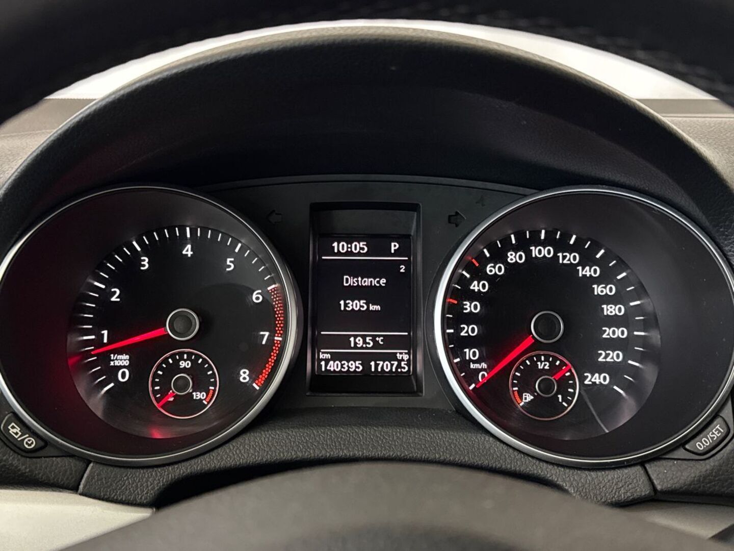 VOLKSWAGEN Golf 15