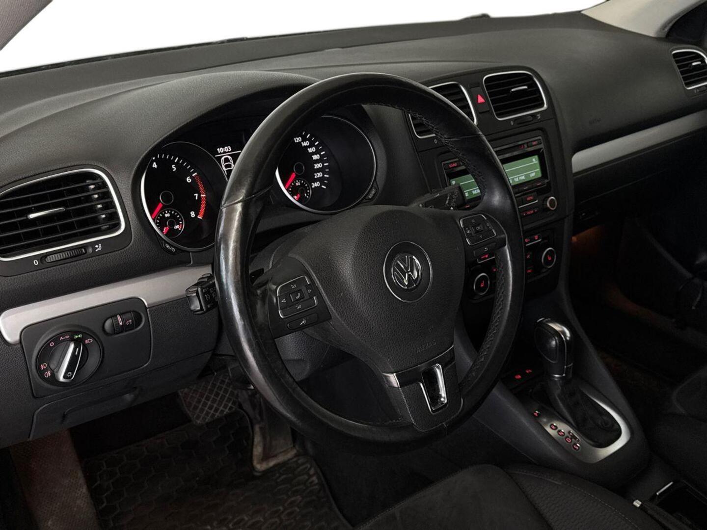VOLKSWAGEN Golf 7