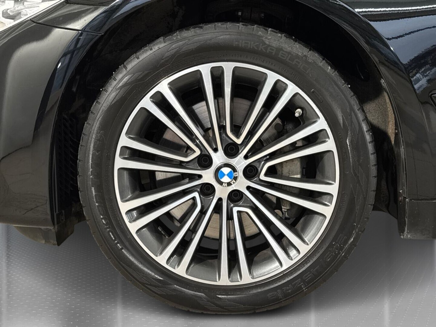 BMW 530 13
