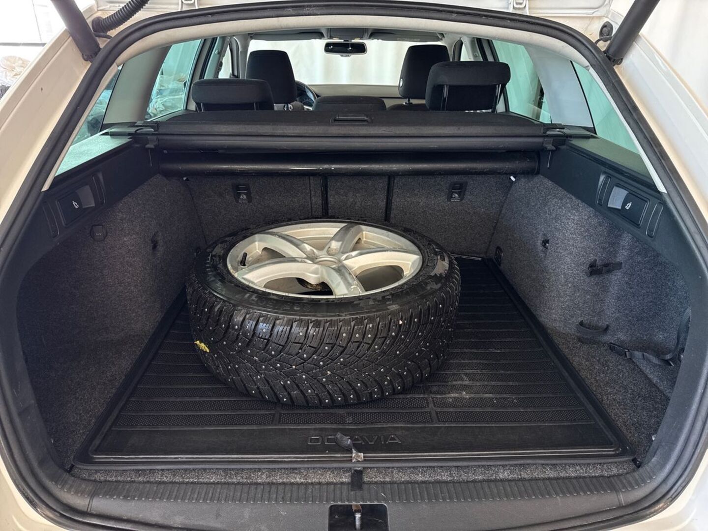 SKODA Octavia 2016