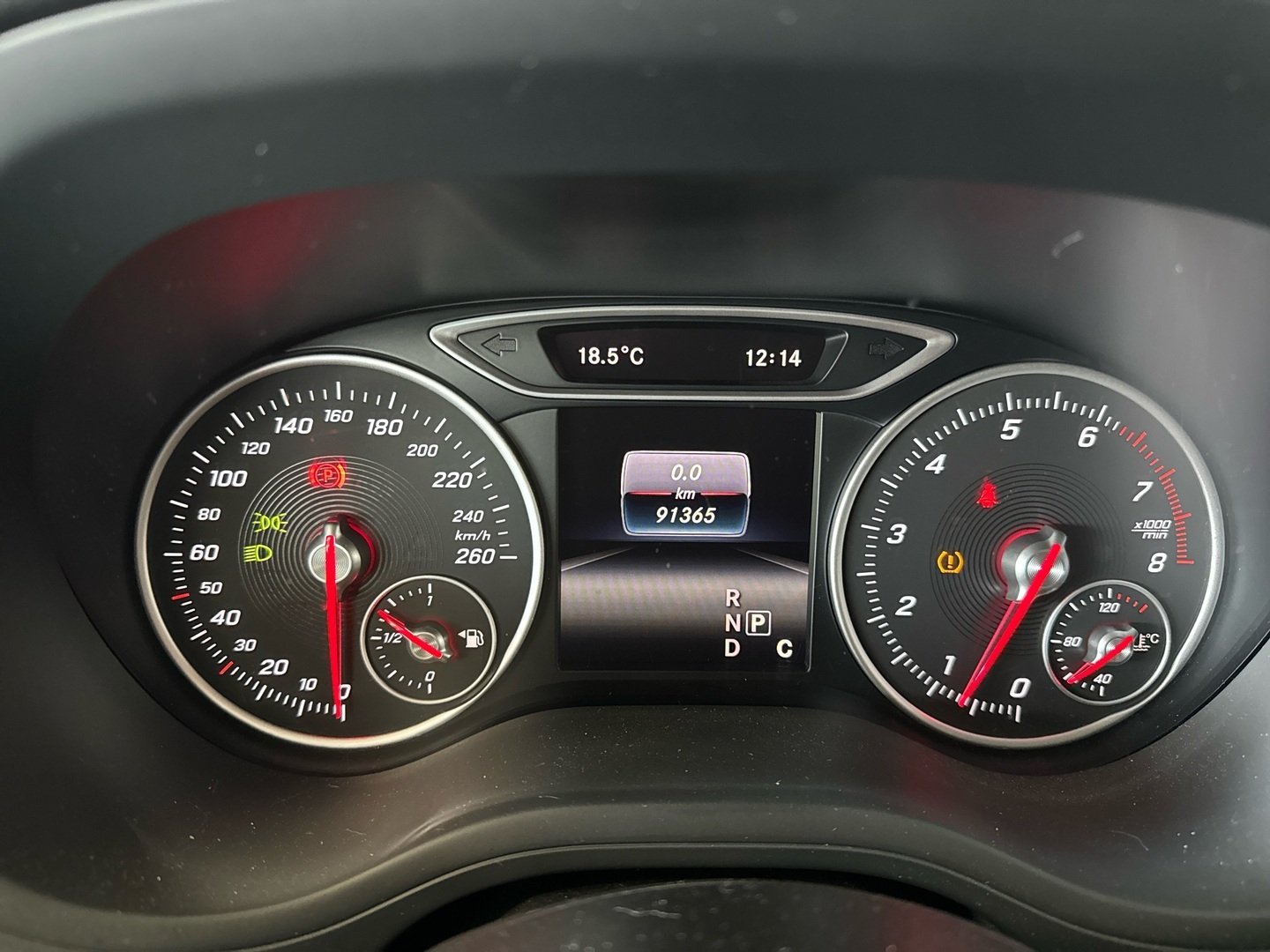 MERCEDES-BENZ B 2016