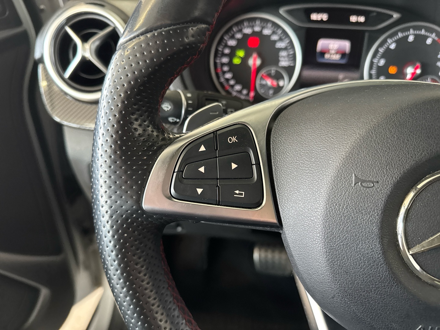 MERCEDES-BENZ B 2016