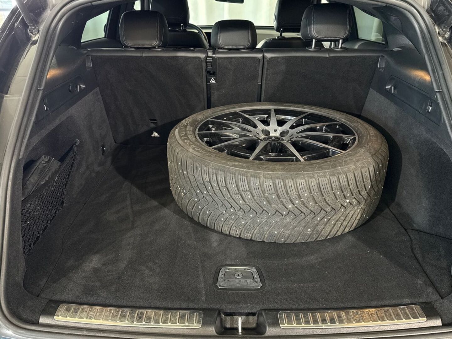 MERCEDES-BENZ EQC 2020