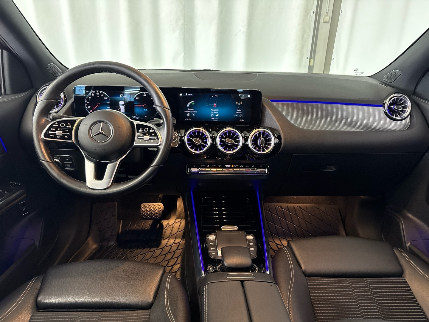 MERCEDES-BENZ EQA 2021