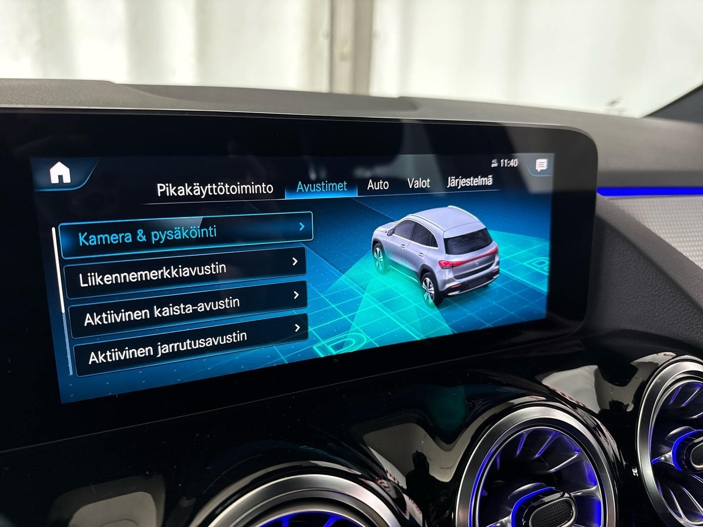 MERCEDES-BENZ EQA 2021