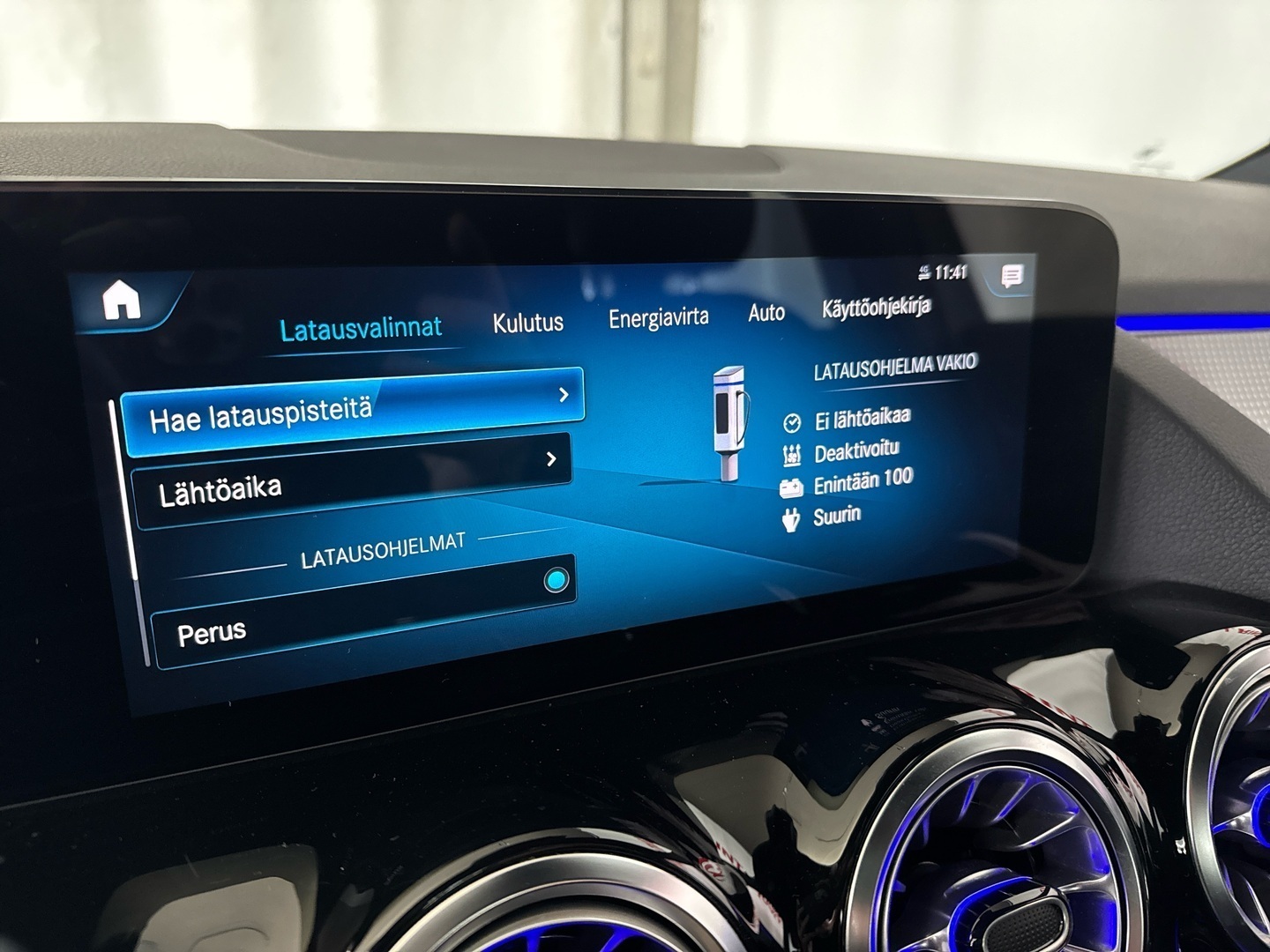 MERCEDES-BENZ EQA 2021